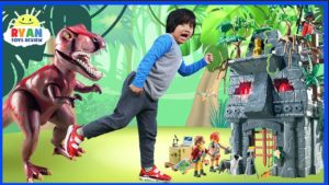 Ryan explores the SECRETS of the HIDDEN TEMPLE in a Pretend Play Challenge!