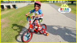 Ryan’s New Bike with Family Fun Bike Racing at the Park!!!