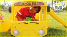 Ryan Pretend Play with School Bus and Sing a song!!!