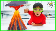 Volcano science experiment for Kids to do at home with Vinegar and Baking Soda!!!