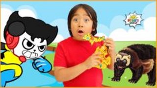 Ryan Pretend Play Building Little Tikes Playhouse Allvloggers - roblox escape grandmas house let s play with vtubers combo panda