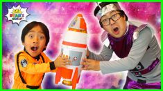 Astronaut Ryan Launched a rocket to Space Pretend Play!