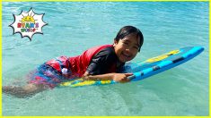 Ryan plays at the Beach with Family!