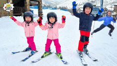 Ryan and his sisters Learn how to ski like a pro!